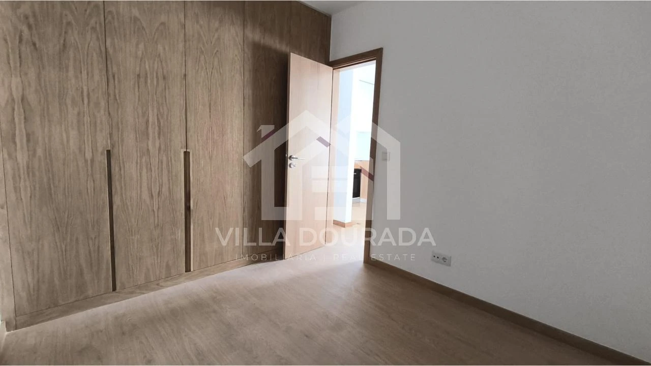 Apartamento para Venda em Oliveira do Douro Foto 13