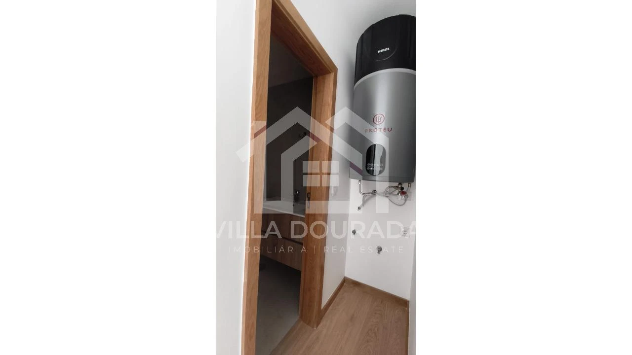Apartamento para Venda em Oliveira do Douro Foto 21
