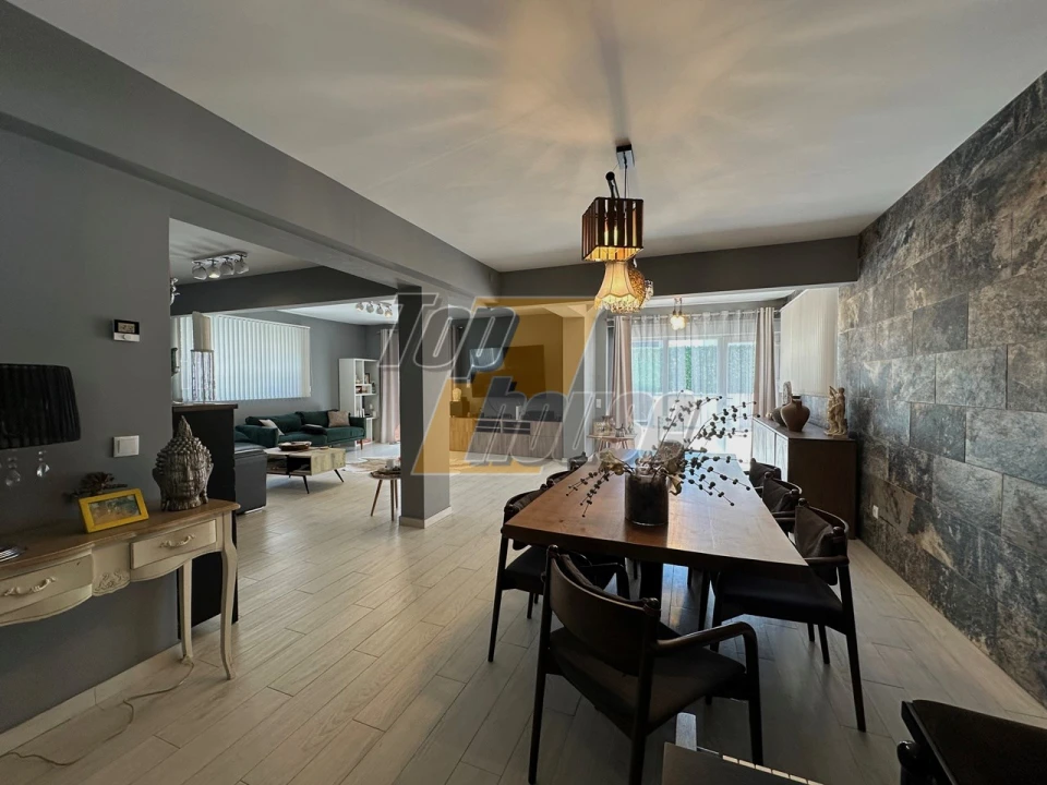 Moradia T4 para Venda em Charneca de Caparica e Sobreda Foto 1