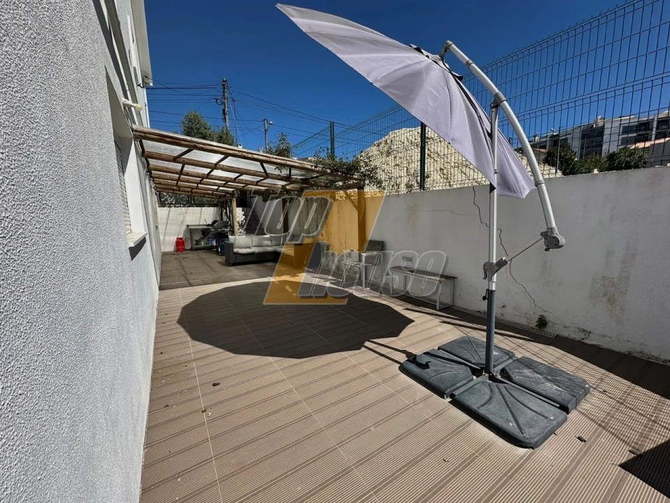 Moradia T4 para Venda em Charneca de Caparica e Sobreda Foto 37