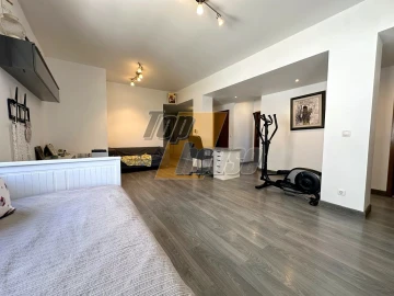 Moradia T4 para Venda em Charneca de Caparica e Sobreda
