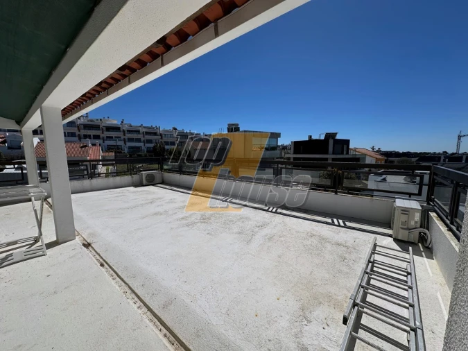 Moradia T4 para Venda em Charneca de Caparica e Sobreda Foto 26