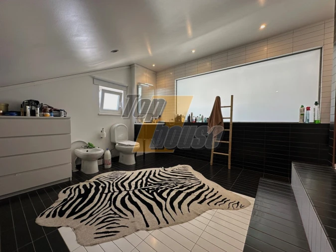 Moradia T4 para Venda em Charneca de Caparica e Sobreda Foto 33