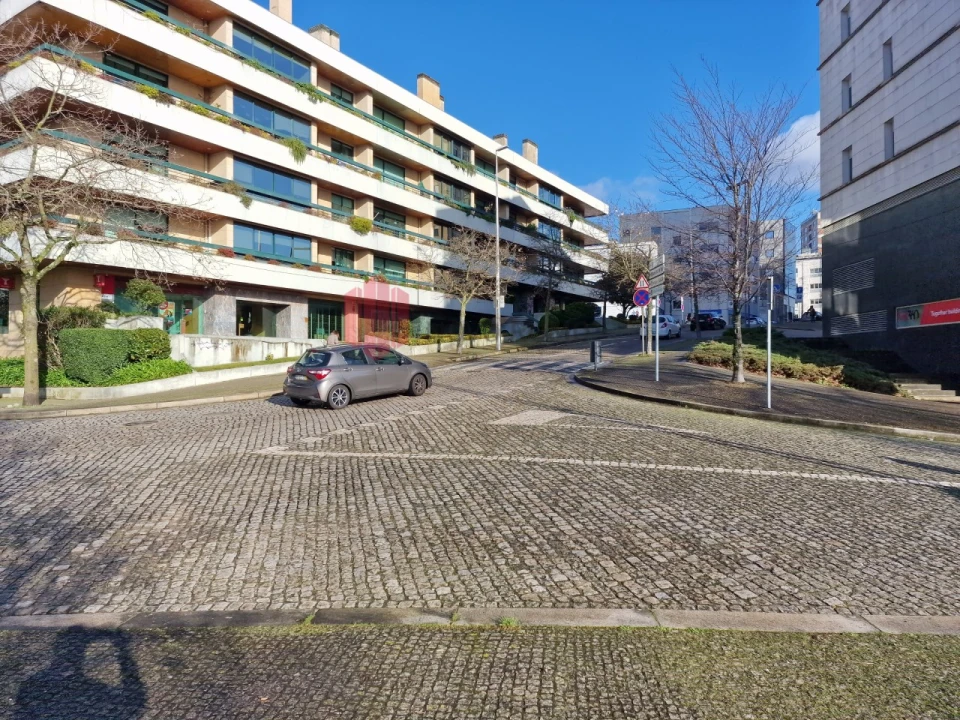 Escritório para Arrendamento em Cidade da Maia Foto 3