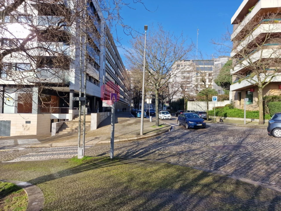 Escritório para Arrendamento em Cidade da Maia Foto 6