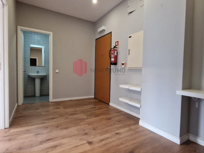 Escritório para Arrendamento em Cidade da Maia Foto 8