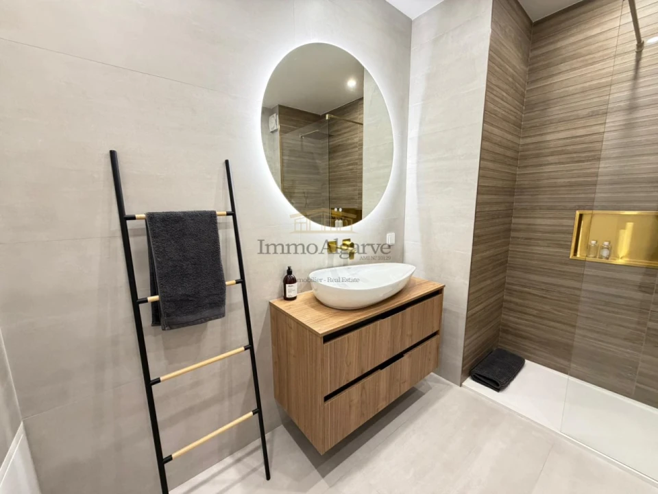 Apartamento T1 para Venda em Albufeira e Olhos de Água Foto 19