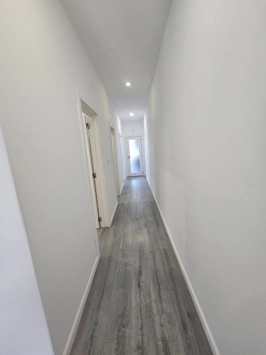 Apartamento T3 para Arrendamento em Queluz e Belas Foto 7