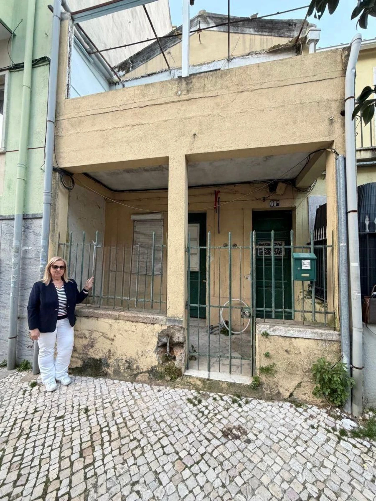 Moradia T4 para Venda em Queluz e Belas Foto 1