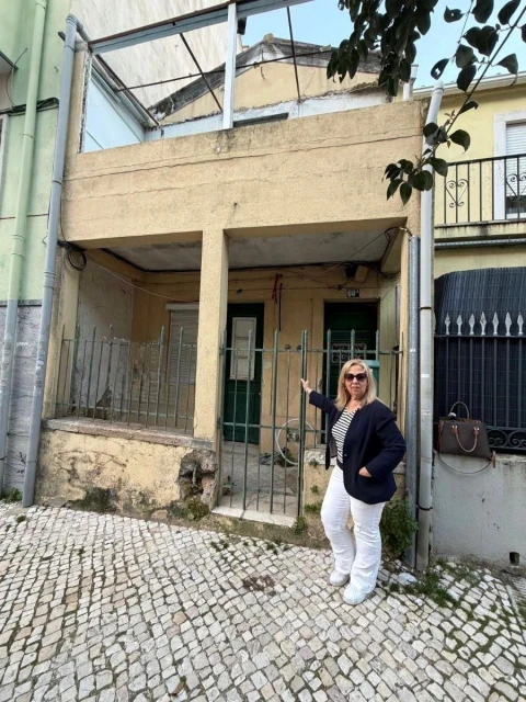 Moradia T4 para Venda em Queluz e Belas