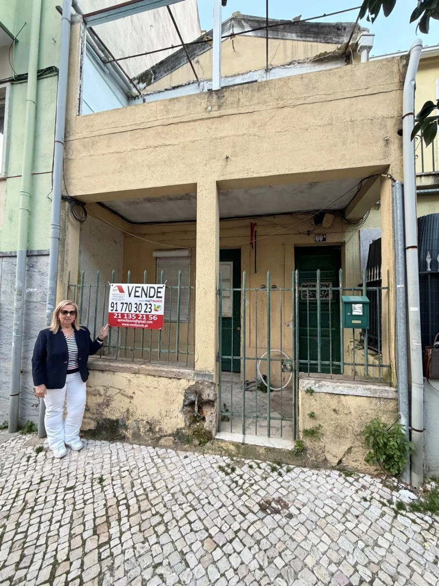 Moradia T4 para Venda em Queluz e Belas Foto 2