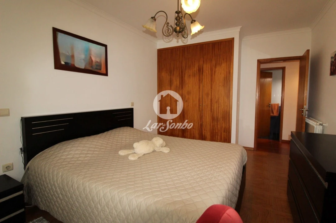 Apartamento T3 para Venda em Estorãos Foto 7