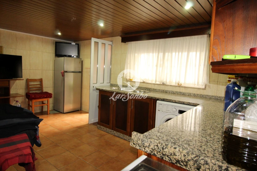 Apartamento T3 para Venda em Estorãos Foto 15