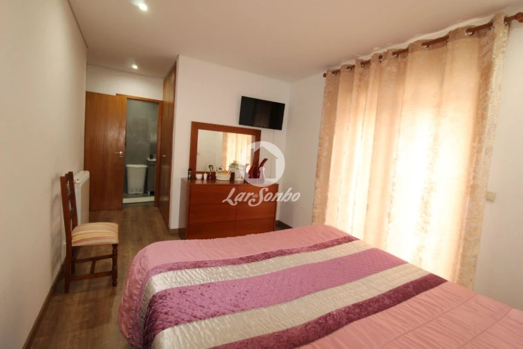 Apartamento T3 para Venda em Estorãos Foto 3