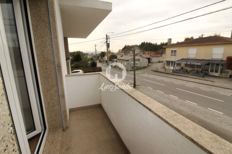 Apartamento T3 para Venda em Estorãos Foto 4