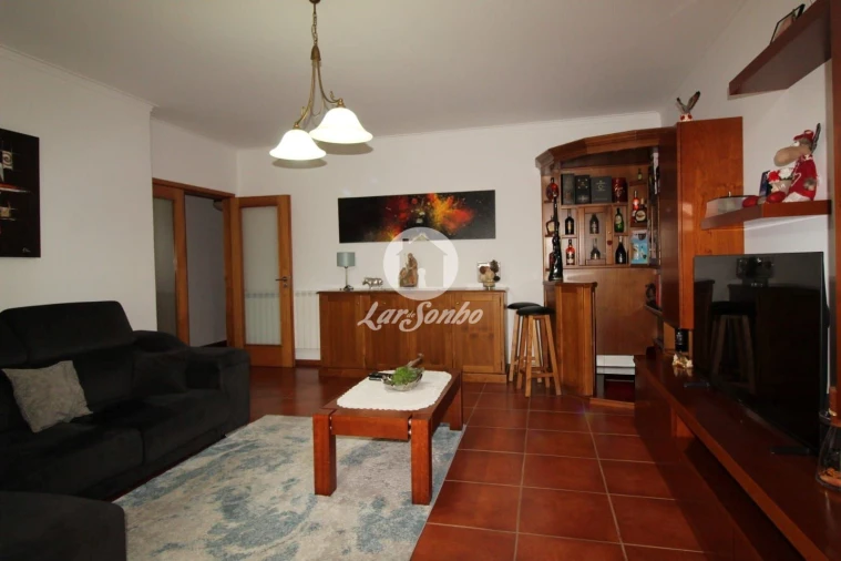 Apartamento T3 para Venda em Estorãos Foto 10