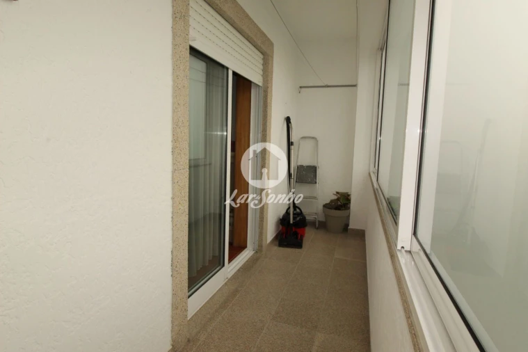 Apartamento T3 para Venda em Estorãos Foto 11