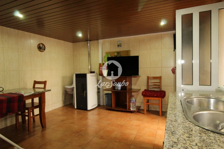 Apartamento T3 para Venda em Estorãos Foto 16