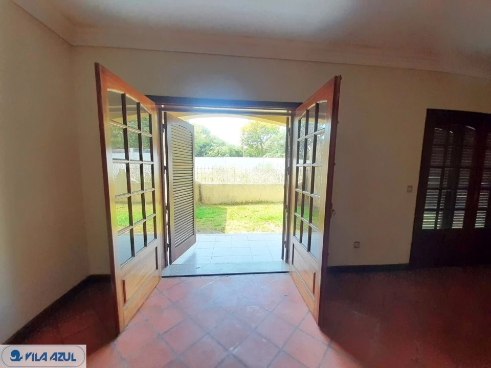 Moradia T4 para Venda em Arcozelo Foto 2