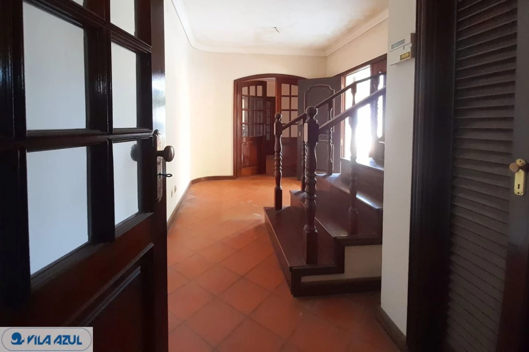 Moradia T4 para Venda em Arcozelo Foto 9