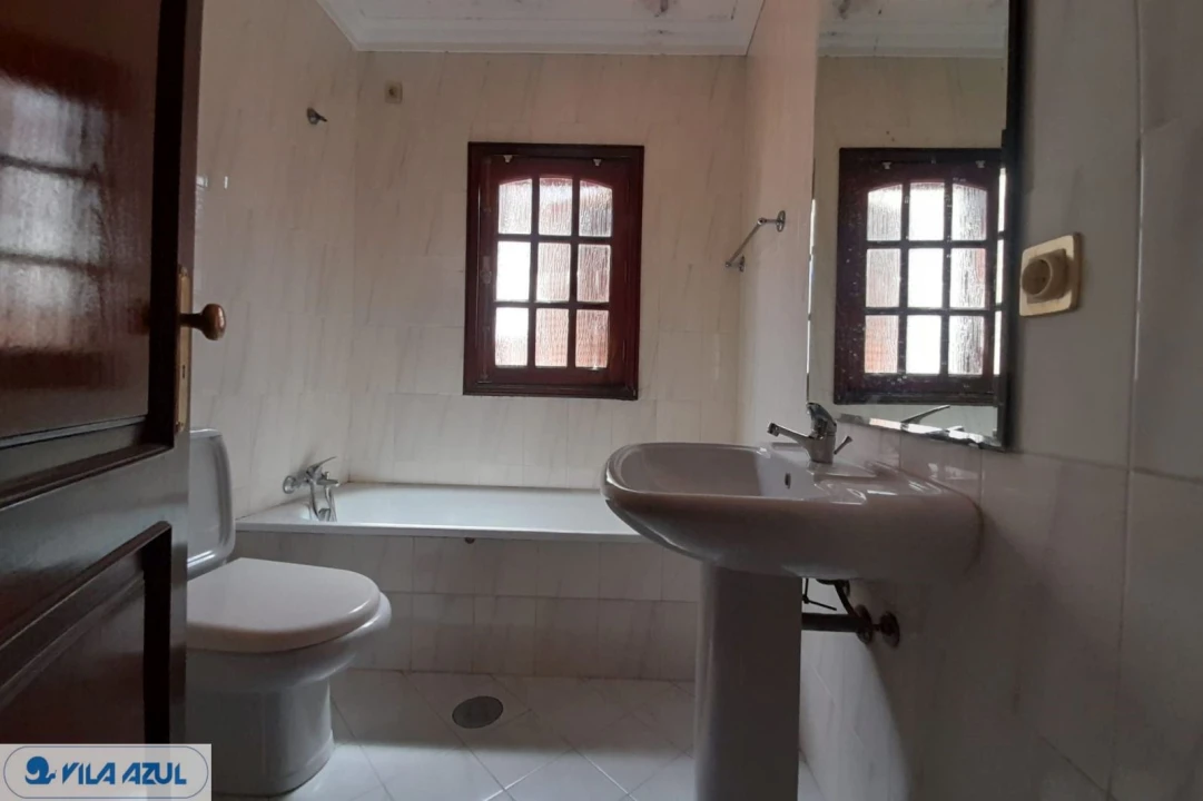 Moradia T4 para Venda em Arcozelo Foto 19