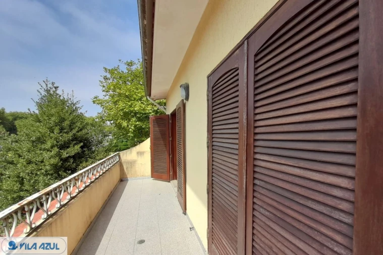 Moradia T4 para Venda em Arcozelo Foto 4