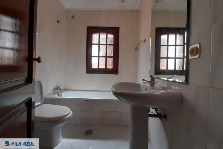 Moradia T4 para Venda em Arcozelo Foto 19