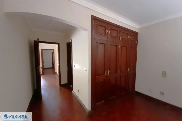 Moradia T4 para Venda em Arcozelo Foto 24