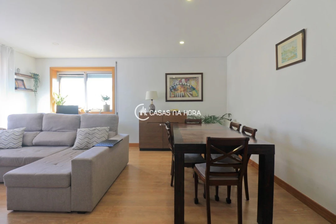 Apartamento T2 para Venda em Castêlo da Maia Foto 12