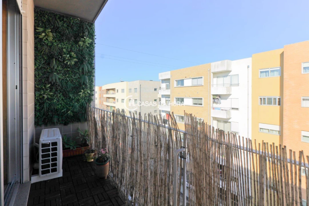 Apartamento T2 para Venda em Castêlo da Maia Foto 26