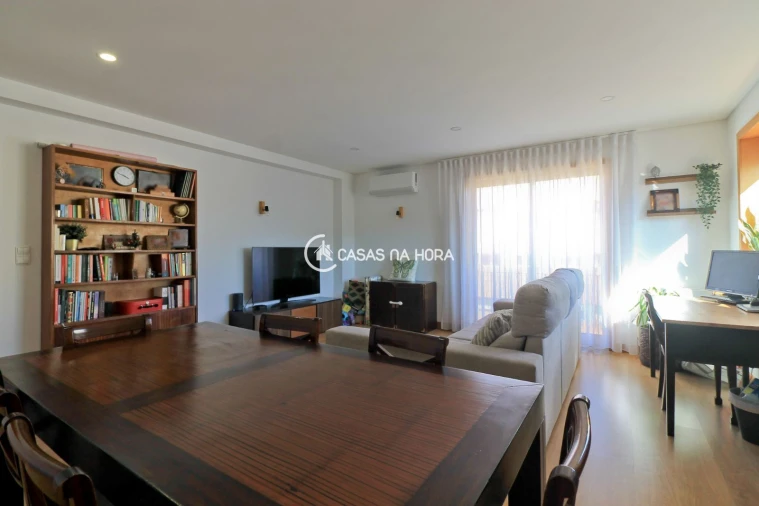 Apartamento T2 para Venda em Castêlo da Maia Foto 6