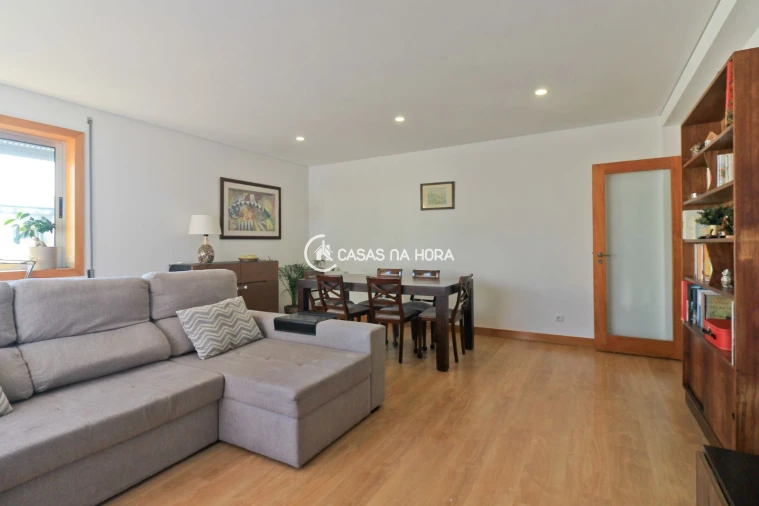 Apartamento T2 para Venda em Castêlo da Maia Foto 15