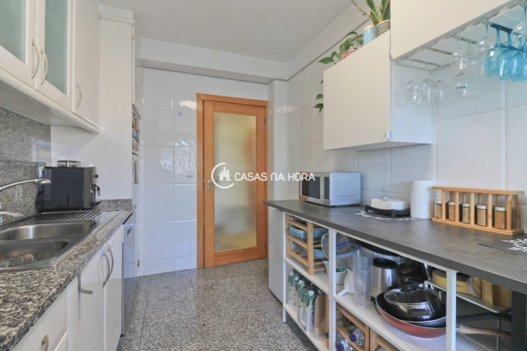 Apartamento T2 para Venda em Castêlo da Maia Foto 25