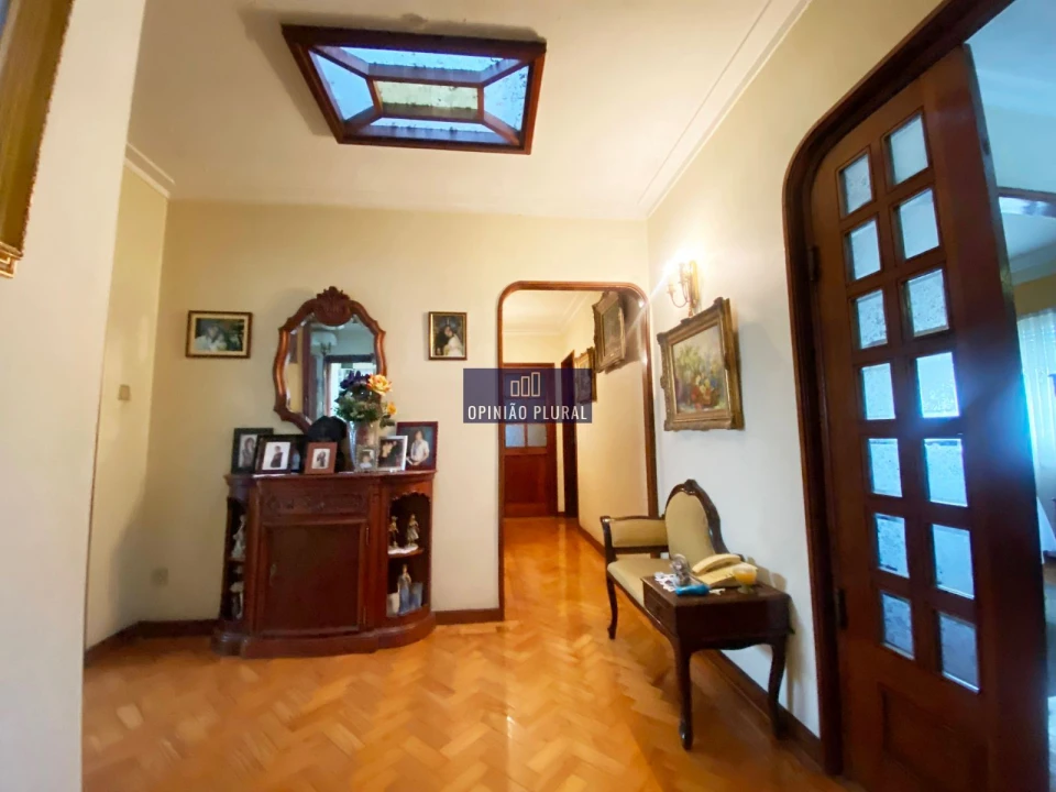 Moradia T4 para Venda em Serzedo e Perosinho Foto 2