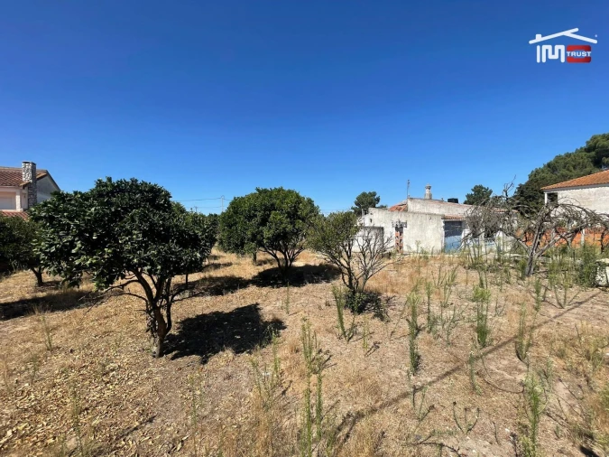 Moradia T1 para Venda em Quinta do Anjo Foto 2