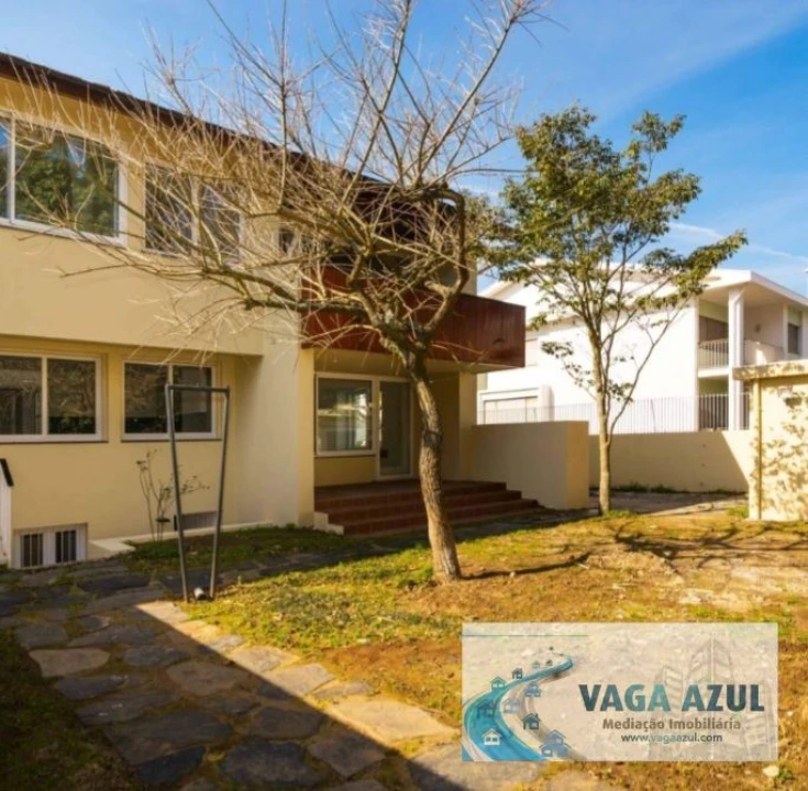 Moradia T5 para Arrendamento em Lordelo do Ouro e Massarelos Foto 1