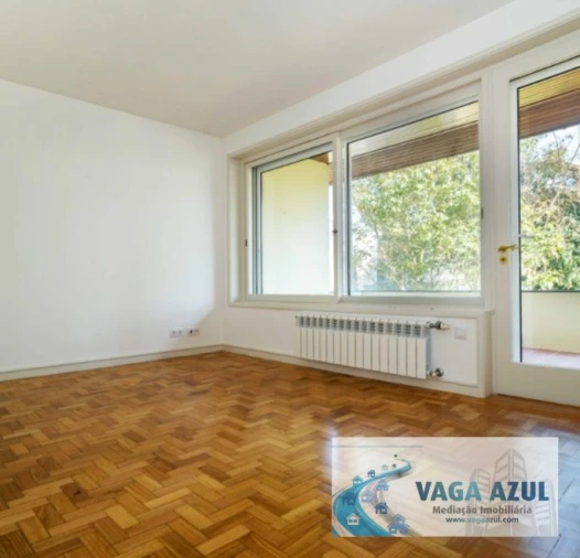 Moradia T5 para Arrendamento em Lordelo do Ouro e Massarelos Foto 12