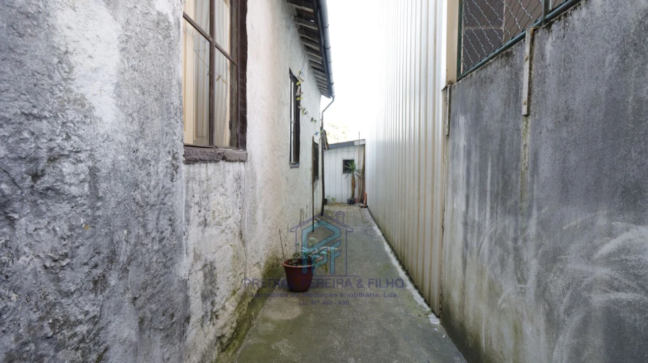 Moradia T1 para Venda em Rio Tinto Foto 2