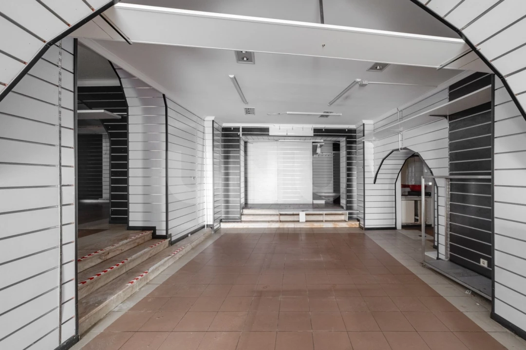 Loja para Arrendamento em Évora (São Mamede, Sé, São Pedro e Santo Antão) Foto 4