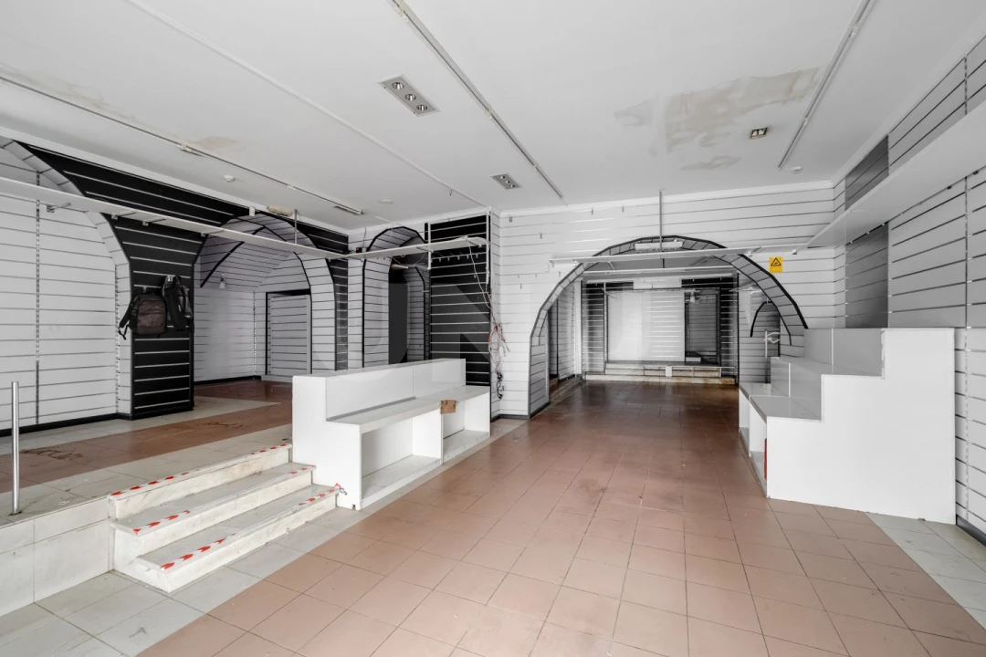 Loja para Arrendamento em Évora (São Mamede, Sé, São Pedro e Santo Antão) Foto 2