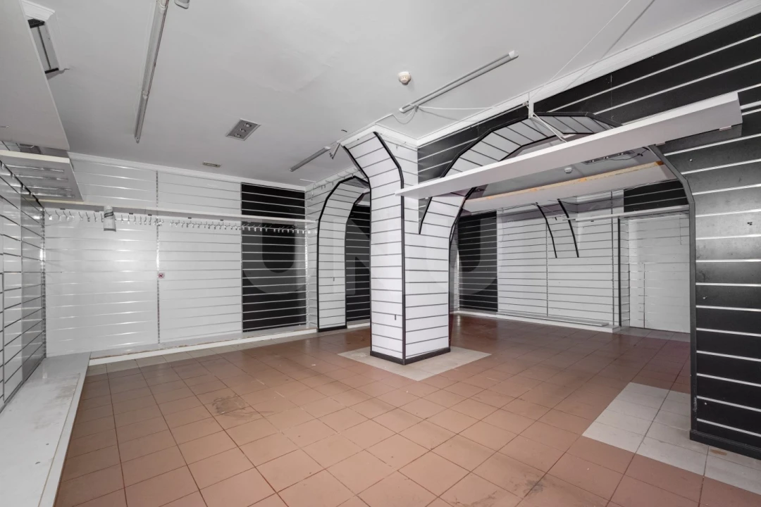 Loja para Arrendamento em Évora (São Mamede, Sé, São Pedro e Santo Antão) Foto 5