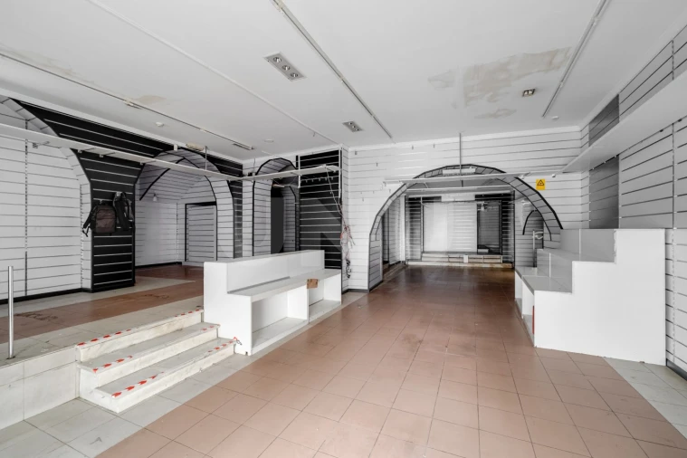 Loja para Arrendamento em Évora (São Mamede, Sé, São Pedro e Santo Antão) Foto 2