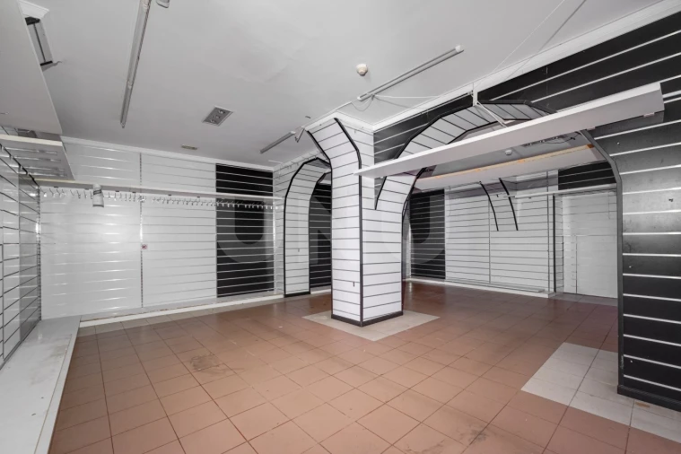 Loja para Arrendamento em Évora (São Mamede, Sé, São Pedro e Santo Antão) Foto 5