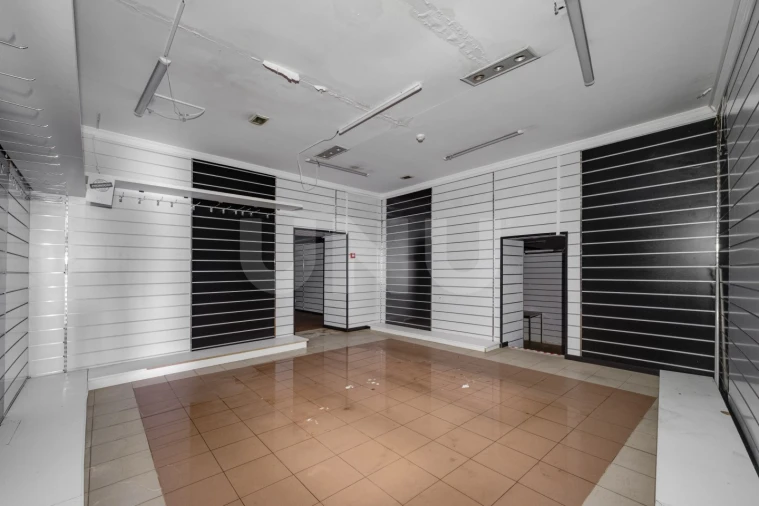 Loja para Arrendamento em Évora (São Mamede, Sé, São Pedro e Santo Antão) Foto 6