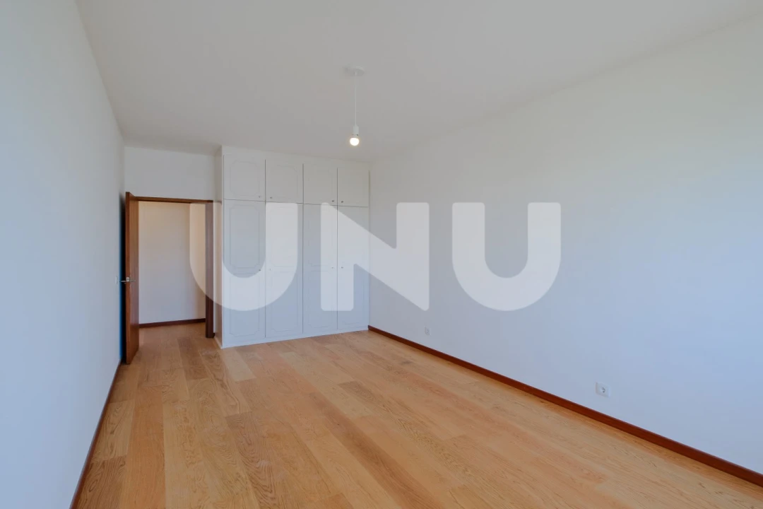 Apartamento T3 para Arrendamento em Oeiras e São Julião da Barra, Paço de Arcos e Caxias Foto 23