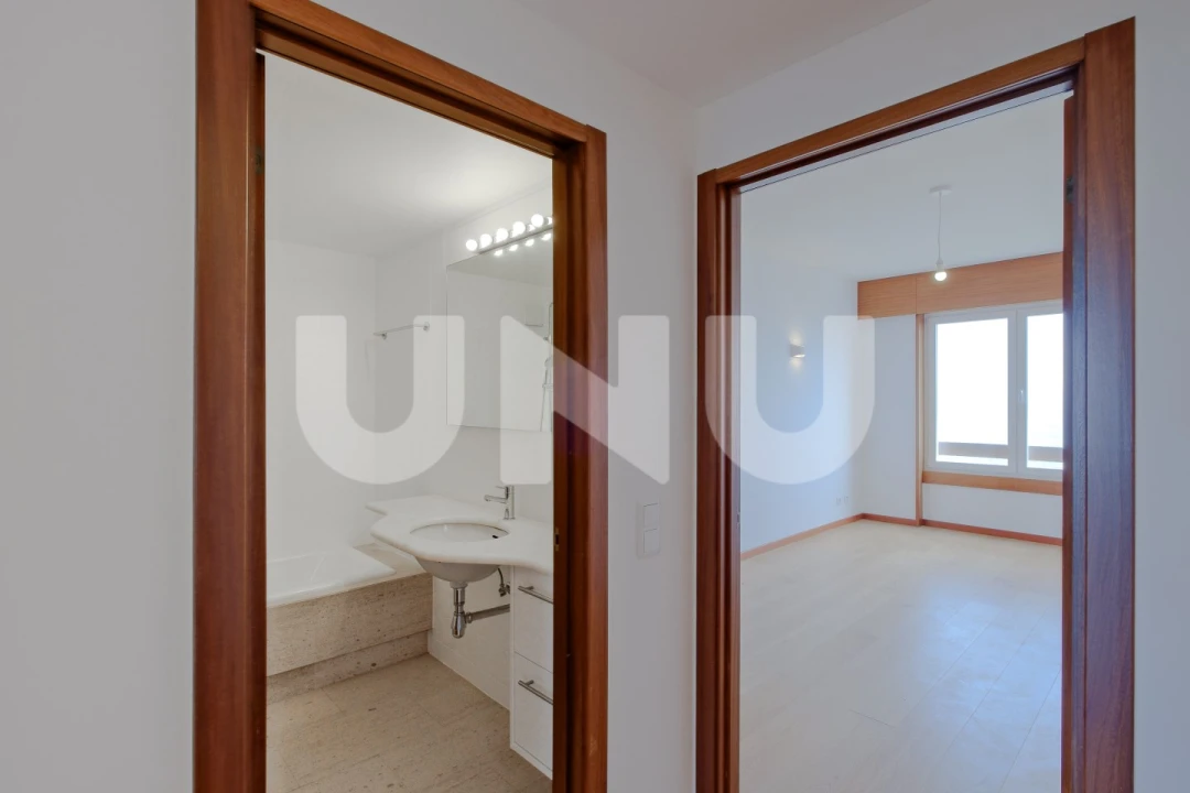 Apartamento T3 para Arrendamento em Oeiras e São Julião da Barra, Paço de Arcos e Caxias Foto 29