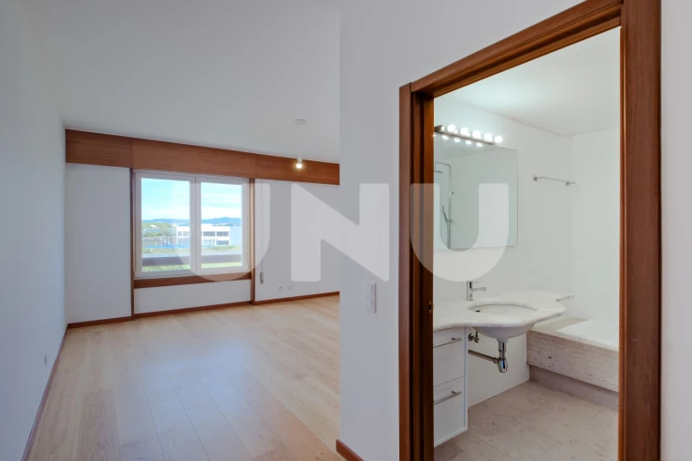 Apartamento T3 para Arrendamento em Oeiras e São Julião da Barra, Paço de Arcos e Caxias Foto 25