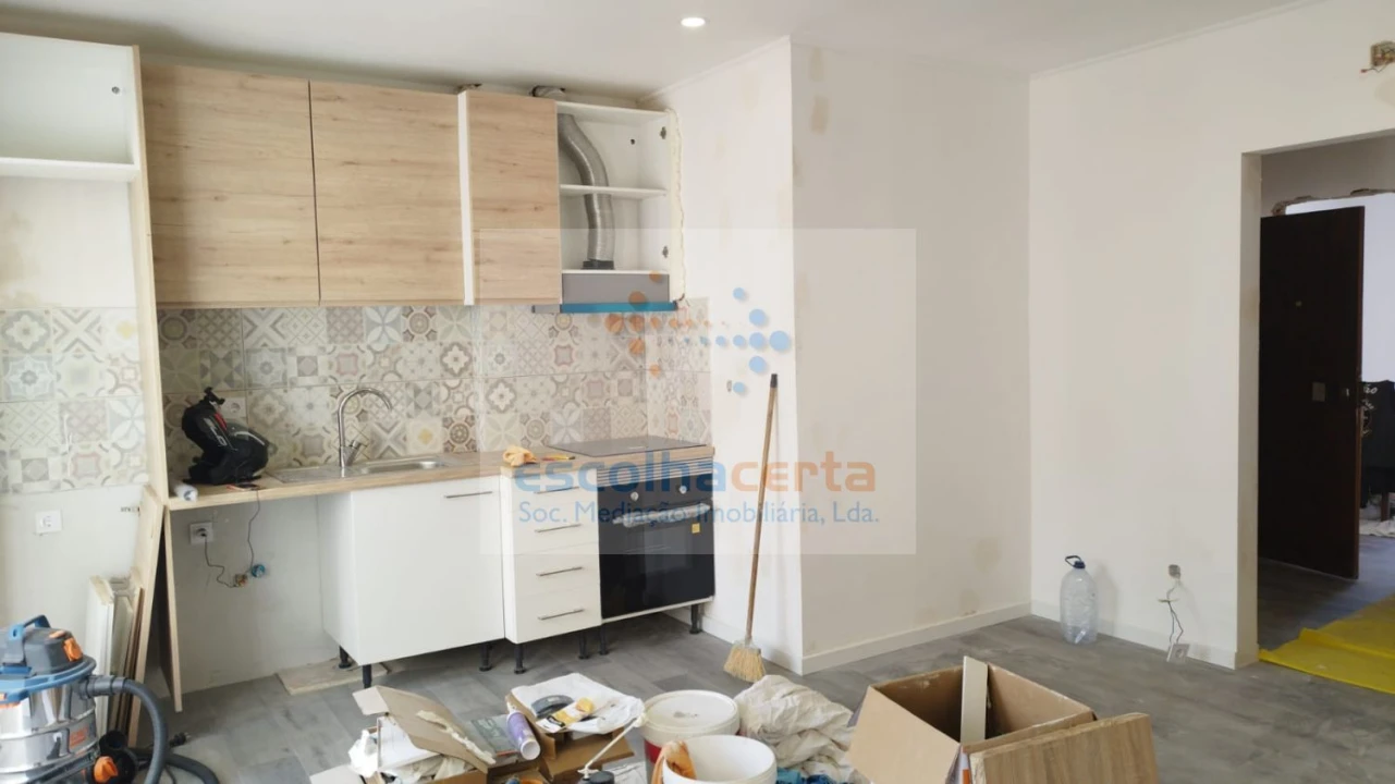 Apartamento T2 para Venda em Baixa da Banheira e Vale da Amoreira Foto 4