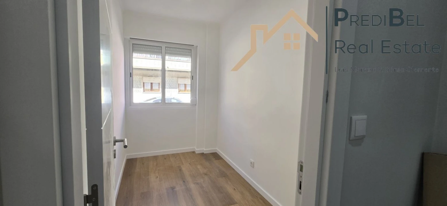 Apartamento T3 para Venda em Águas Livres Foto 5