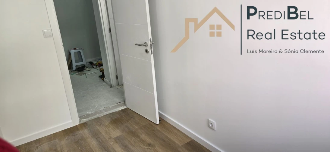 Apartamento T3 para Venda em Águas Livres Foto 2